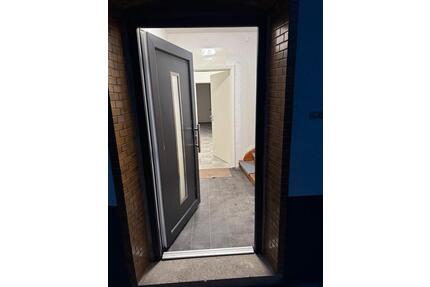 Zwei oder Einfamilienhaus renoviert in 90574 Rosstal - Stein