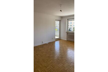 Charmante 2-Zimmer-Wohnung mit sonnigem Balkon - Neu-Isenburg