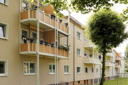 Wohnung zum Mieten in Weißenfels 296,40 € 49.4 m²