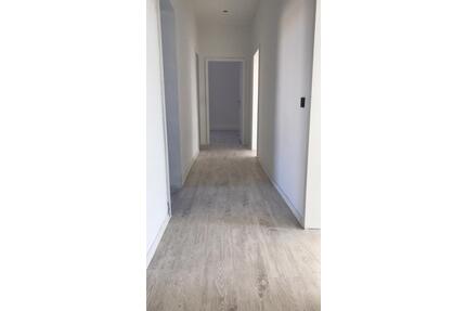 Schön geschnittene 3-Zi.-Whg., 90qm in DU-Meid. - Duisburg Mittelmeiderich