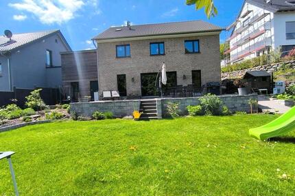 Einfamilienhaus freistehend - 660.000,00&nbsp;EUR Kaufpreis, ca.&nbsp; 220,00&nbsp;m&sup2; in Breckerfeld (PLZ: 58339)