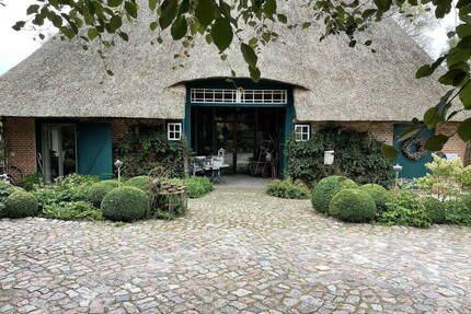 Reetdachtraum mit großem Garten in Ostseenähe - Beschendorf