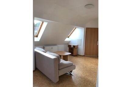 KC-Stadt, möbliertes Appartement im DG, 31 qm zzgl Vorraumfläche - Kronach