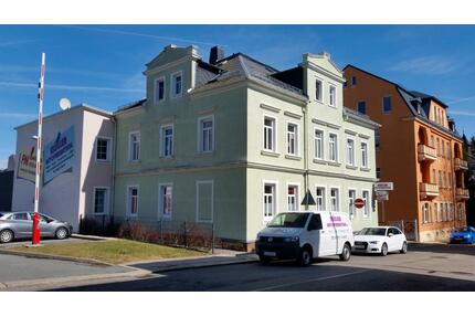 Single 1-Raum Dachgeschoß Wohnung - Limbach-Oberfrohna