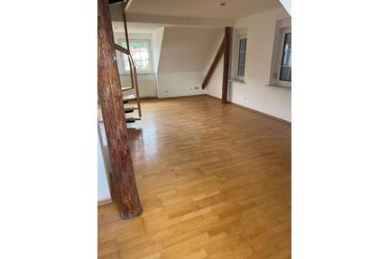 Einzugsgutschein 100,00 € ! Attraktive Maisonette-Wohnung mit Charme in Lügde OT Hummersen
