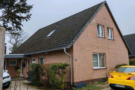 Hochwertige renovierte OG Wohnung - Rastede