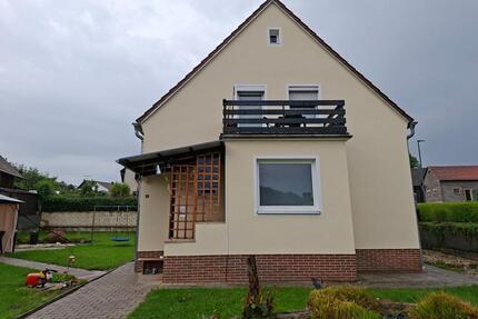 Oma‘s Häuschen mit Garten und Nebengebäude - Ebermannsdorf