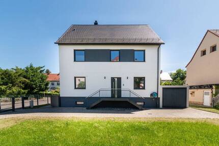Willkommen Zuhause! | Traumhaftes EFH mit Garten, Kamin & Einbauküche - Leipzig / Lößnig