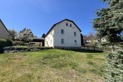 BAUGRUNDSTÜCK IN SCHÖNER LAGE - 80.000,00&nbsp;EUR Kaufpreis, ca.&nbsp; 180,00&nbsp;m&sup2;&nbsp;Wohnfl&auml;che in Bannewitz / Börnchen (PLZ: 01728)