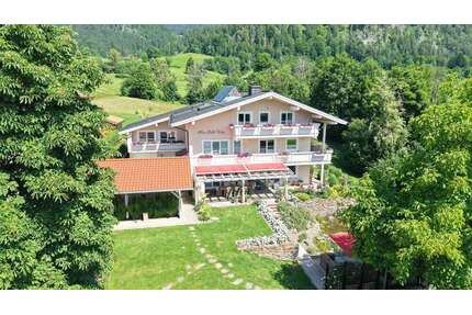 Haus zum Kaufen in Reit im Winkl 3.490.000,00 € 381 m²