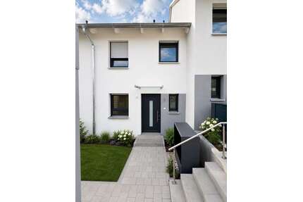 Haus zum Mieten in Günzburg 1.722,00 € 123.33 m²