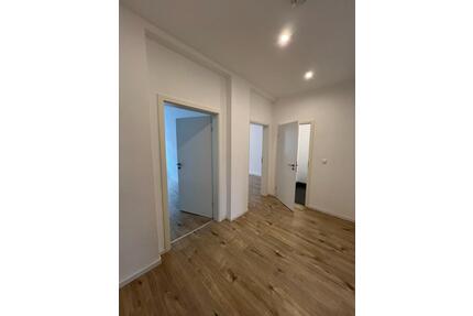 Große Wohnung, große Möglichkeiten - 2 Zimmer, Zentral, Modern & mit EBK - Chemnitz Bernsdorf