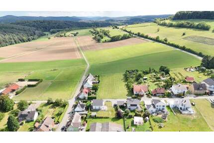 An Feld und Wiesen! Baulücke mit über 3000m² teilbar mit top Aussicht, für 2 Häuser oder mehr… - Wolfhagen Ippinghausen