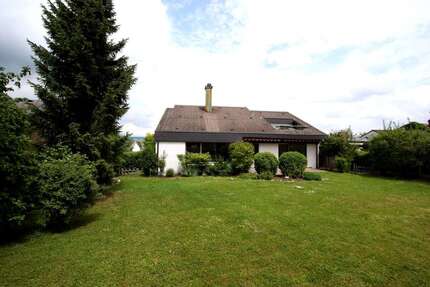 Haus zum Mieten in Gärtringen 2.150,00 € 180 m²