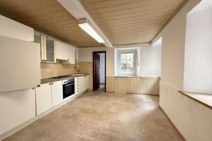 Haus zum Kaufen in Wolfstein 79.000,00 € 142 m²