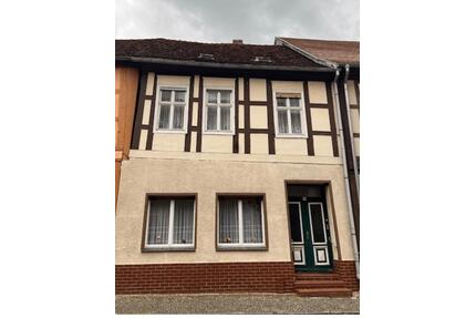Historisches Stadthaus - 33.500,00&nbsp;EUR Kaufpreis, ca.&nbsp; 120,00&nbsp;m&sup2; in Lenzen (Elbe) (PLZ: 19309)