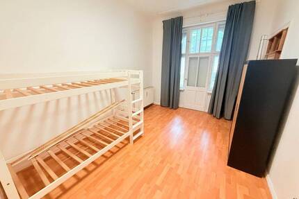 **Besichtigung: Di., 09.06.2026 um 18:00 Uhr** 3 Zimmer am grünen Volkspark! **BALKON** - Berlin Alt-Hohenschönhausen