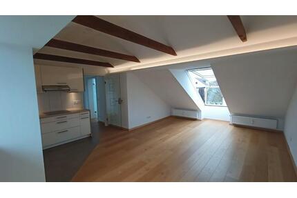 Schicke Dachgeschosswohnung zu vermieten - Delbrück