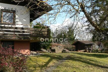 ***TOP: Architekten-Landhaus in idyllischer Naturlage mit Ausblick auf 968 QM Grund+ Gartenhaus - Egloffstein / Hundshaupten