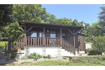 Erholungsbungalow in Roßleben - 28.000,00&nbsp;EUR Kaufpreis, ca.&nbsp; 50,00&nbsp;m&sup2;&nbsp;Wohnfl&auml;che in Roßleben (PLZ: 06571)