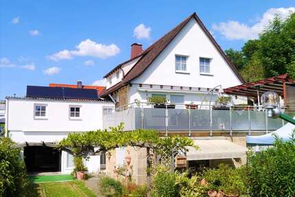 Haus zum Kaufen in Neuffen 529.000,00 € 260 m²