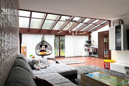 Großer, ebenerdiger Bungalow mit Garagen für Familie oder WG - Quickborn