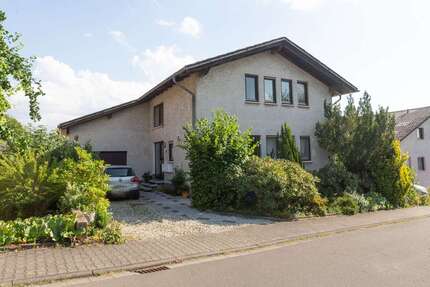 Haus zum Kaufen in Lollar 395.000,00 € 181 m²