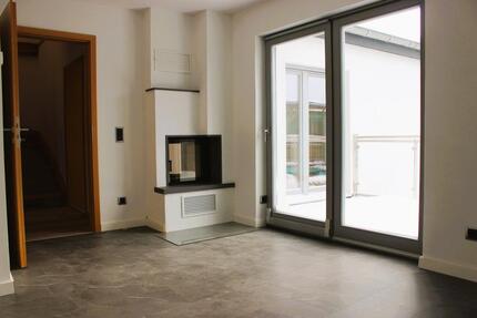 Erstbezug! Haus für Familien zur Miete – Garage, Garten & Kamin - Wittichenau