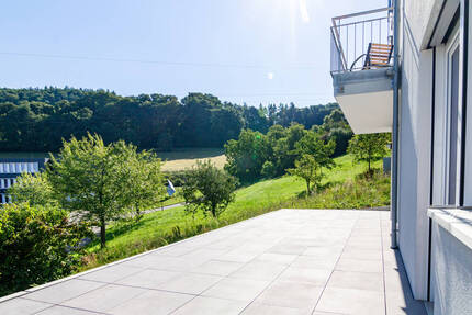 Moderne Erdgeschosswohnung auf dem Hünerberg mit weitläufiger Terrasse und Wiesentalblick - Lörrach