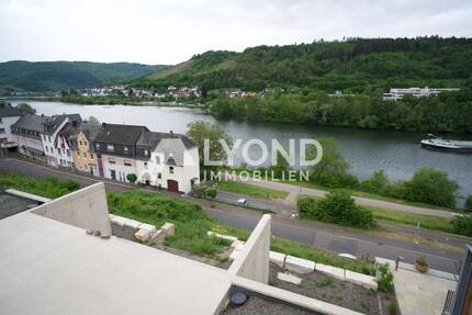 Baugrundstück mit unverbaubarem Moselblick in Zell (Mosel)