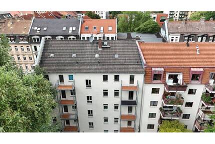 Leipzig, Anger-Crottendorf - Altbauflair trifft Natur - 3-Zi-Whg mit Balkon und grünem Hofblick