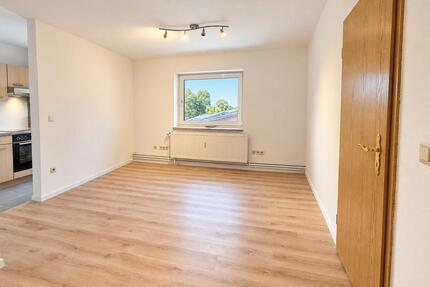 34 m² | 2-Zi.-Whg. | 500 € WM | EBK | begehbarer Kleiderschrank - Erfde