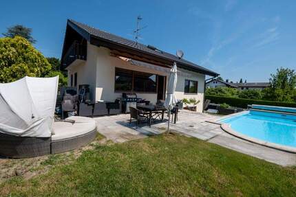 Wohnen mit Wohlfühlgarantie: Charmantes Haus mit Garten, Terrasse & Pool - Horn