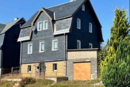 Solides Wohnhaus mit Garage, super Lage, Fernsicht! Reduziert!!!! - Neuhaus am Rennweg