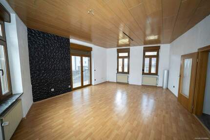 Helle und großzügige Obergeschosswohnung in Püttlingen zu vermieten