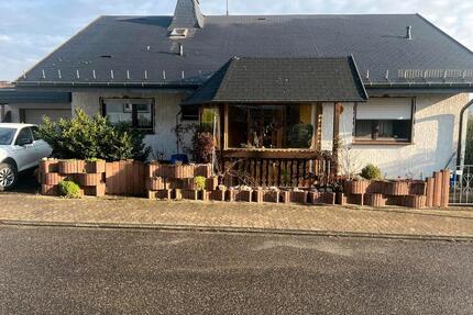 Zweifamilienhaus mit Einliegerwohnung - Puderbach