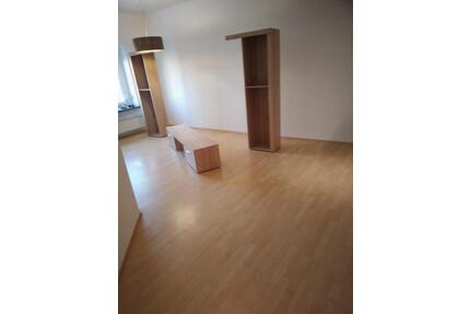 Gemütlich EG-Wohnung ab sofort von privat zu mieten! - Geithain