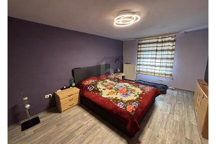 RENOVIERT, DOPPELGARAGE, VERMIETUNG MÖGLICH - Dreis