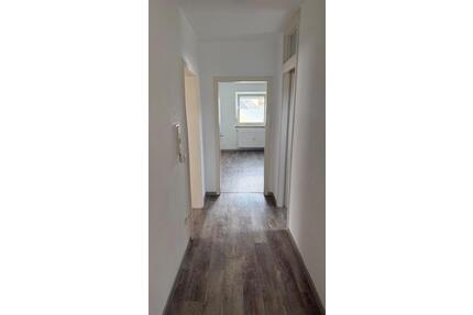 Helle 2-Zimmer-Wohnung mit Einbauküche & Stellplatz – sofort! - Weiden in der Oberpfalz