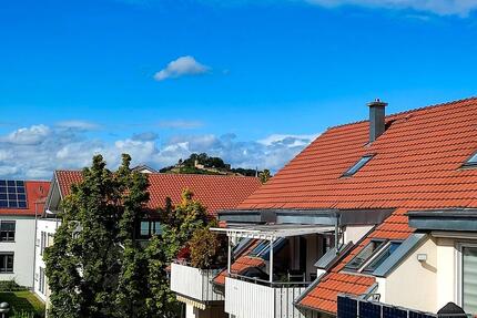 2-Zimmer-Wohnung mit Balkon, Einbauküche und Tiefgarage in Weinsb - Weinsberg