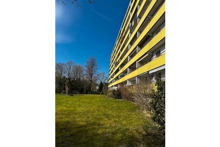 Helle 2-Zimmer-Eigentumswohnung mit Loggia und Blick ins Grüne - Pinneberg