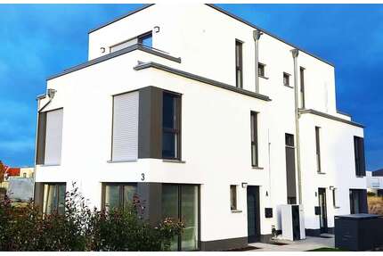 Haus zum Mieten in Hochheim am Main 3.320,00 € 158 m²