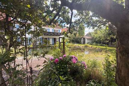 Haus zum Kaufen in Illertissen 890.000,00 € 219.7 m²