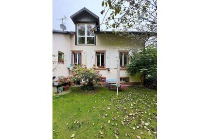 4,5-Zi-Whg 97qm mietfrei (ca. 114qm Grundfläche) mit Galerie + derzeit 2 Whg die m. 1 Türe zu einer Whg werden + in 4-FamHs + GartenHaus + Garten - Freiburg im Breisgau Günterstal