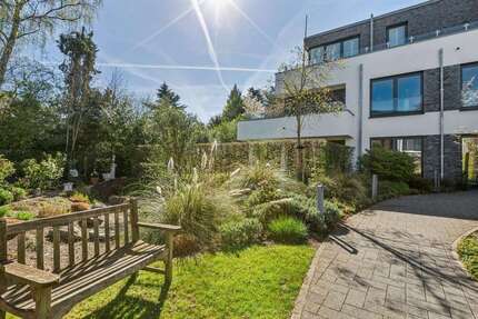 Wohnung zum Kaufen in Düsseldorf-Urdenbach 1.495.000,00 € 192 m²