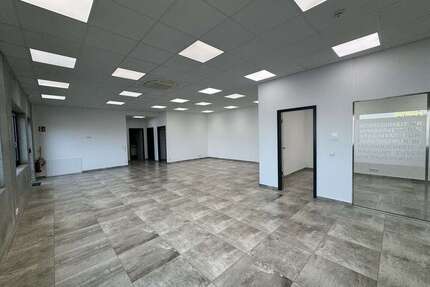 Büro in Backnang 1.330,00 € 140 m²