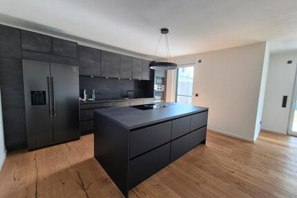 Moderne Erdgeschosswohnung mit Garten + Stellplatz in Seelze Süd
