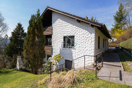 Einfamilienhaus mit Einliegerwohnung in ruhiger Aussichtslage - Sulzbach-Laufen