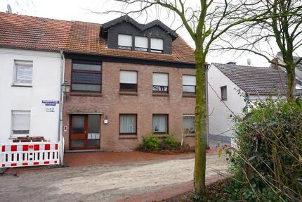 Gepflegte 3-Zimmer-Wohnung mit EBK und Balkon - Uedem