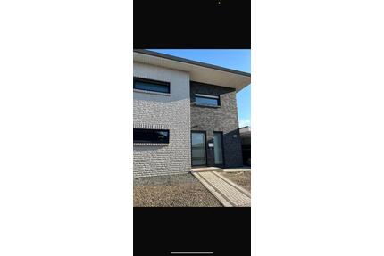 Moderne Doppelhaushälfte zur Miete in Langen - Geestland